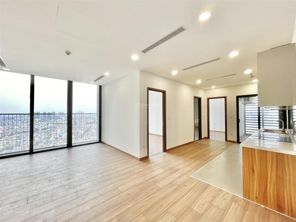 Cho thuê căn hộ 3 phòng ngủ, 95m2, tầng cao, view đẹp. giá 19 triệu/tháng.  0888 887 ***