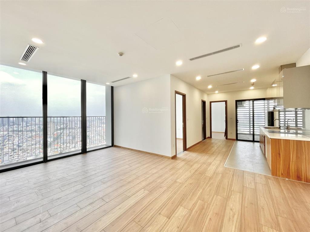 Cho thuê căn hộ 3 phòng ngủ, 95m2, tầng cao, view đẹp. giá 19 triệu/tháng.  0888 887 ***