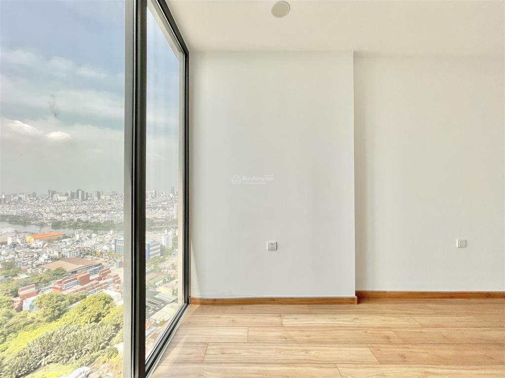 Cho thuê căn hộ 3 phòng ngủ, 95m2, tầng cao, view đẹp. giá 19 triệu/tháng.  0888 887 ***