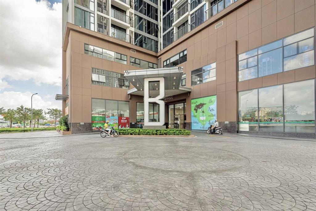 Chính chủ cho thuê mặt bằng shop 1 trệt, 1 lầu tại eco green sài gòn.  0888 887 ***