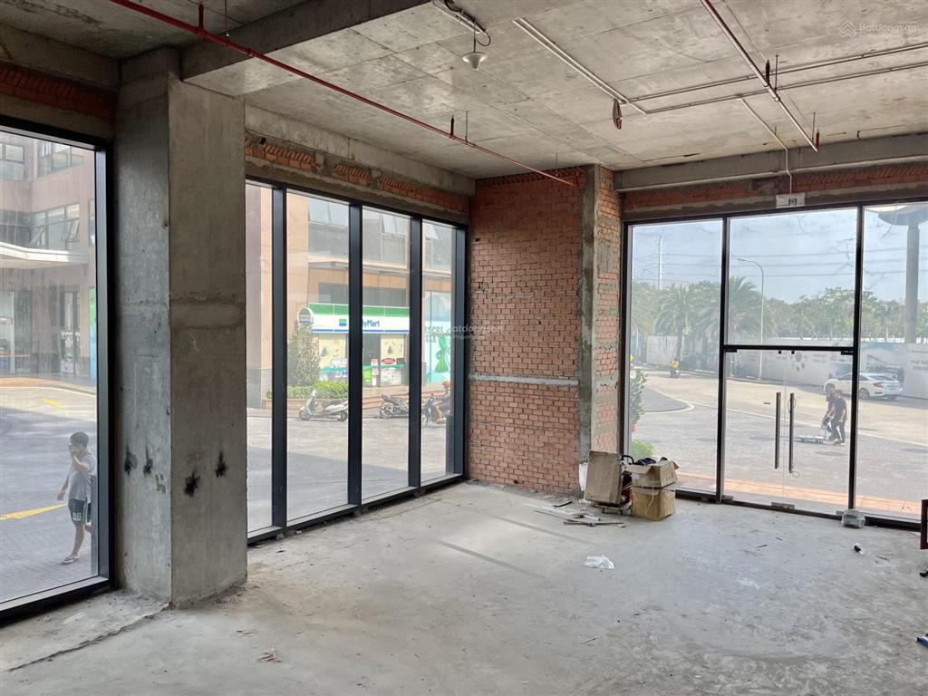 Chính chủ cho thuê mặt bằng shop 1 trệt, 1 lầu tại eco green sài gòn.  0888 887 ***