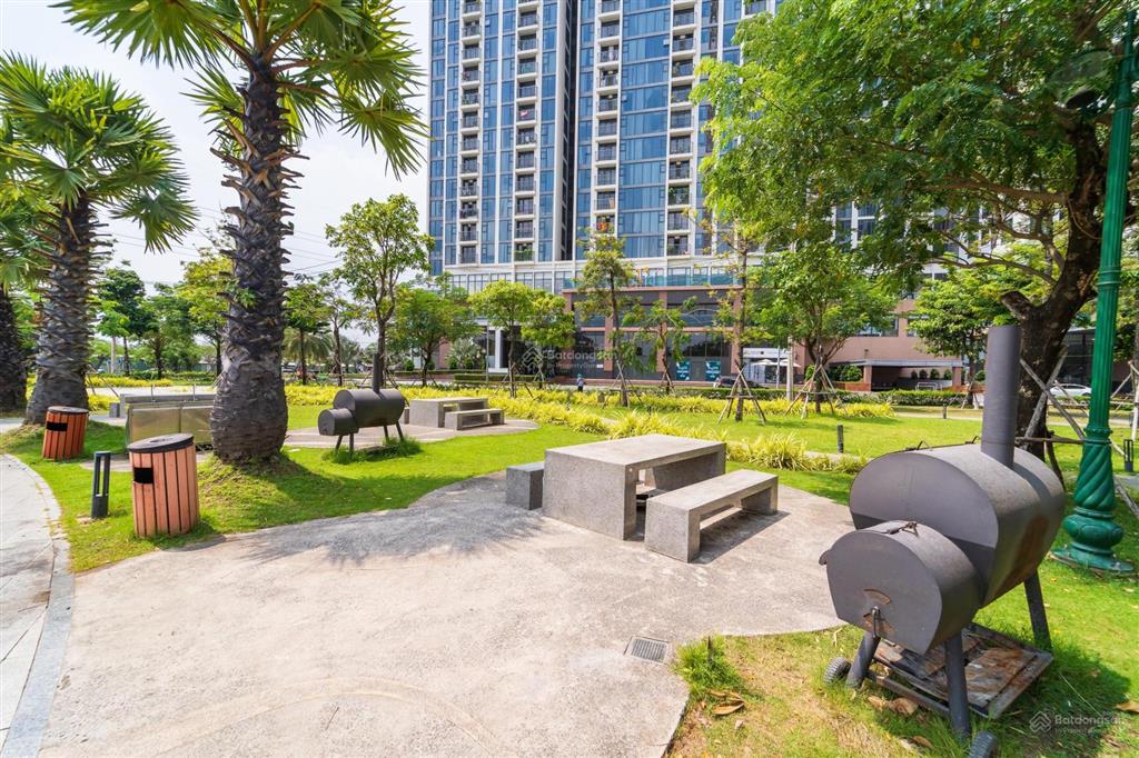 Cho thuê căn hộ 3 phòng ngủ, view pháo hoa, bitexco, full nội thất cao cấp. giá 26 triệu/tháng