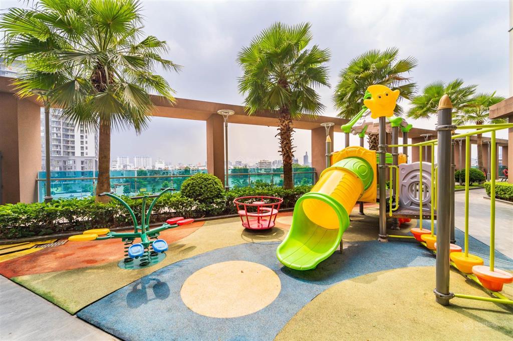 Cho thuê căn hộ 3 phòng ngủ, view pháo hoa, bitexco, full nội thất cao cấp. giá 26 triệu/tháng