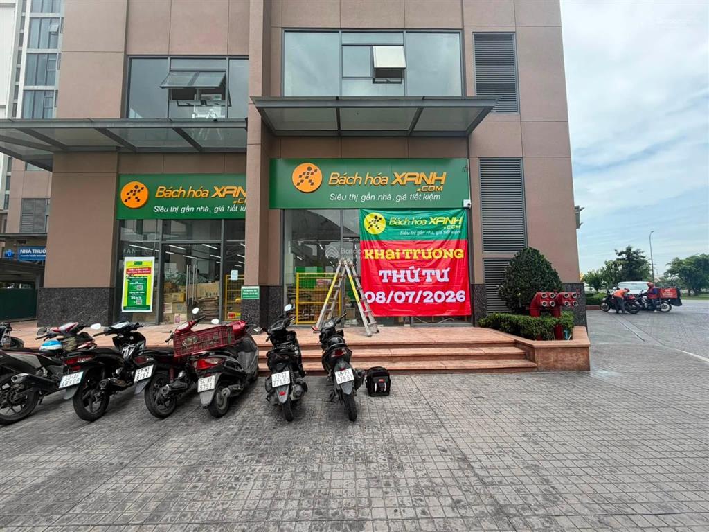 Cho thuê căn hộ 3 phòng ngủ, view pháo hoa, bitexco, full nội thất cao cấp. giá 26 triệu/tháng