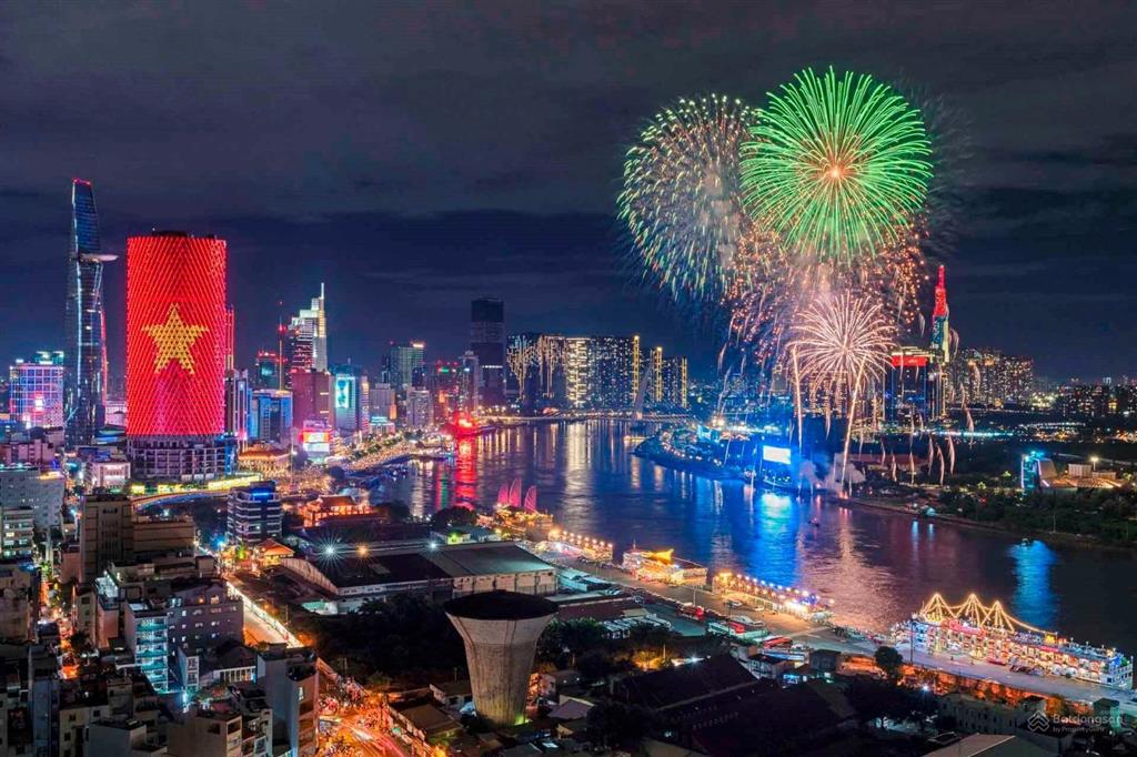 Cho thuê căn hộ 3 phòng ngủ, view pháo hoa, bitexco, full nội thất cao cấp. giá 26 triệu/tháng