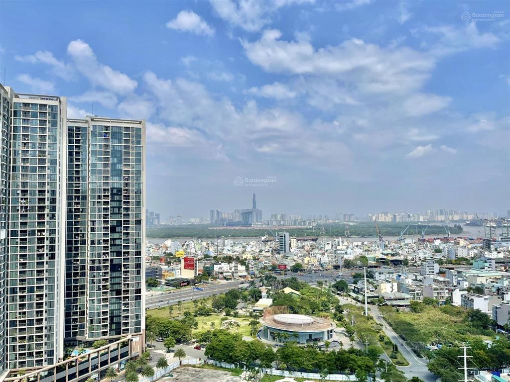 Bán gấp căn hộ 2 phòng ngủ, 2wc, 64.7m2, tầng cao, view đẹp. giá 5.8 tỷ.  0888 887 ***