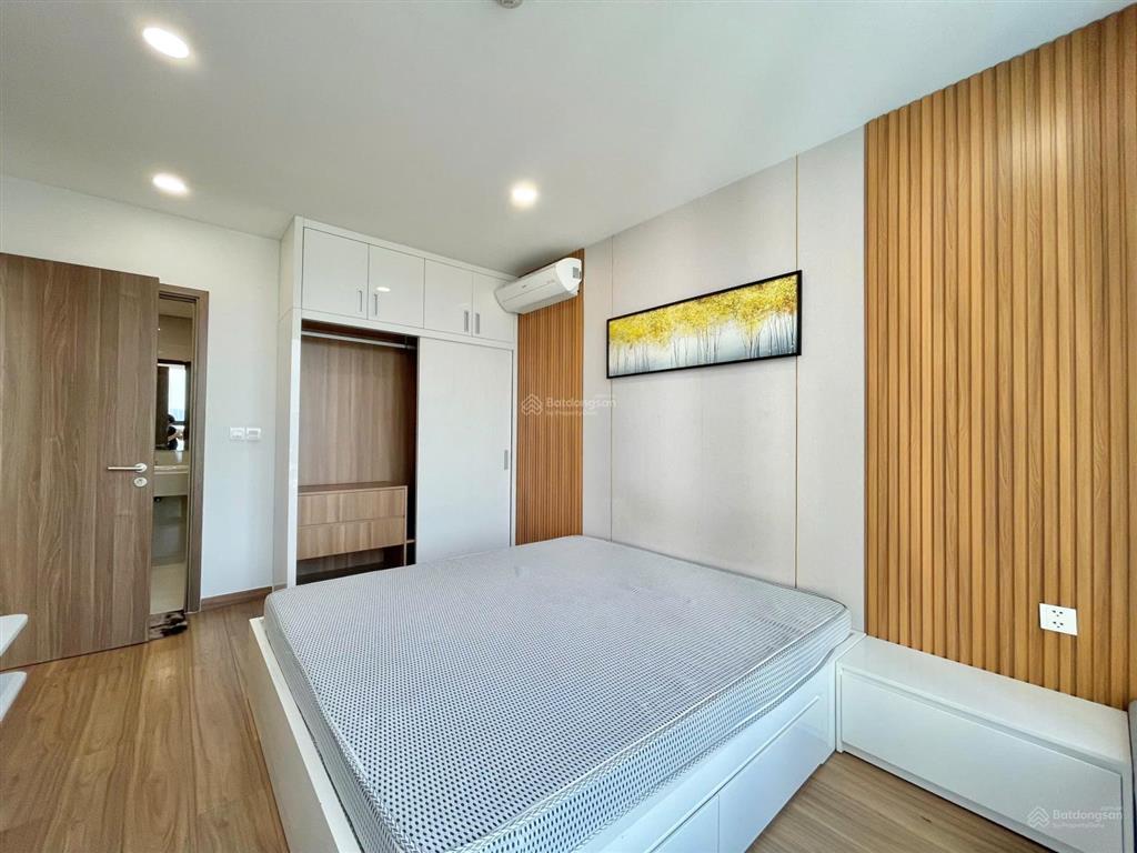 Bán nhanh căn hộ 3 phòng ngủ, 85.3m2, eco green. full nội thất, sổ hồng. giá 7,9 tỷ.  0888 887 ***