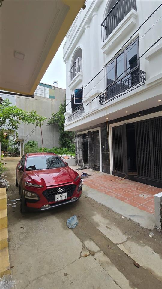 Em gái gửi bán nhà trung tâm thị trấn chúc sơn 51m full tc 3tầng cách ql6 chỉ 200m giá 5 tỷ 150