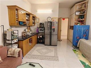 Gia đình em bán chung cư 5 tòa mặt đường.nhỉnh 2 tỷ cenco5 thanh hà.giá rẻ không có căn thứ 2