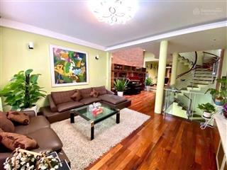 Chị gái em cần bán nhà hàng xóm kdt văn khê hà đông dt 69m2 giá hơn 11 tỷ không có căn thứ hai