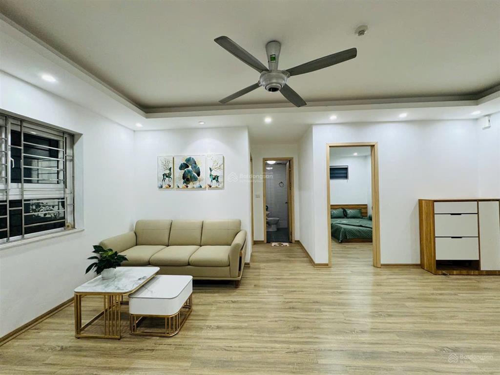 Chị gái em chuyển công tác bán căn chung cư 143 trần phú sát ga tàu văn khê giá hơn 4 tỷ tầng đẹp