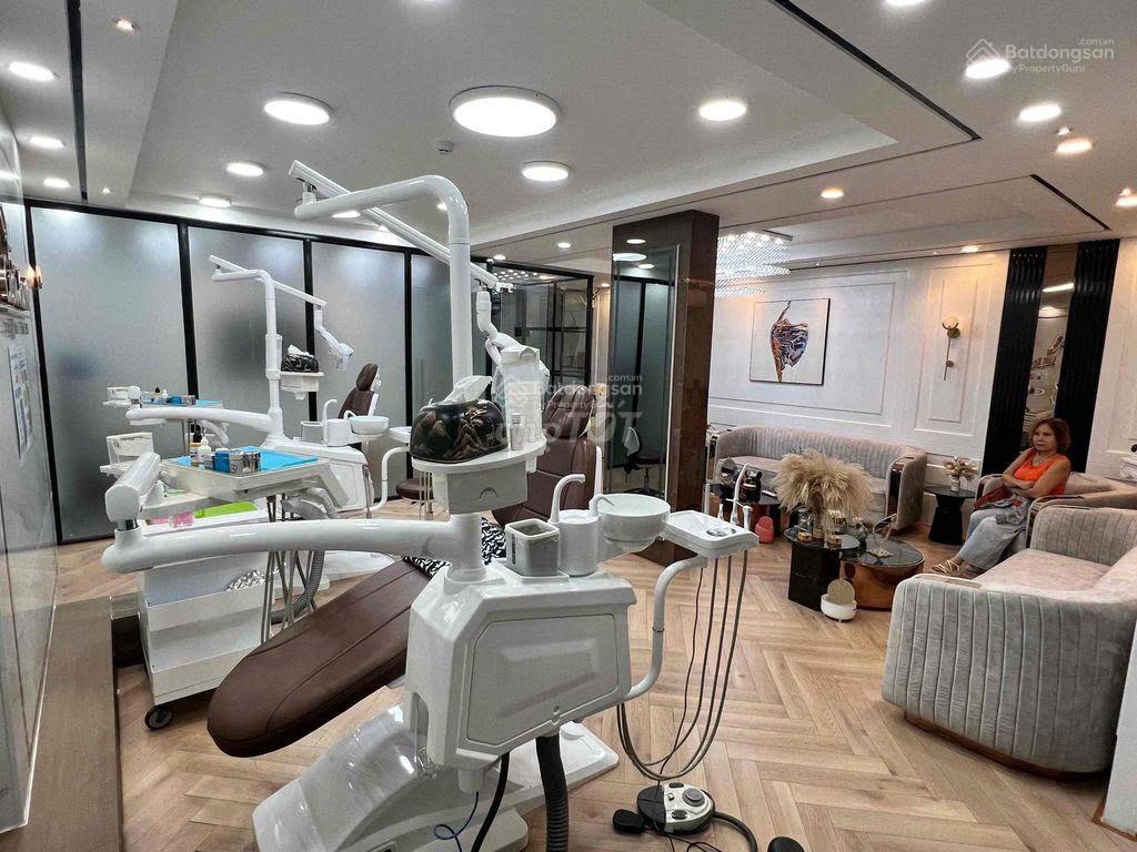Bán nhà 5 tầng khu đặng thùy trâm bình lợi 5x 20  hđt 40tr/th giá 13.5 tỷ 0868 976 ***