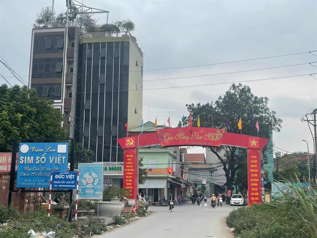 Chính chủ cần bán lô góc dịch vụ di trạch vị trí làn hai sau đường văn minh.giá hơn trăm/m2.bán rẻ