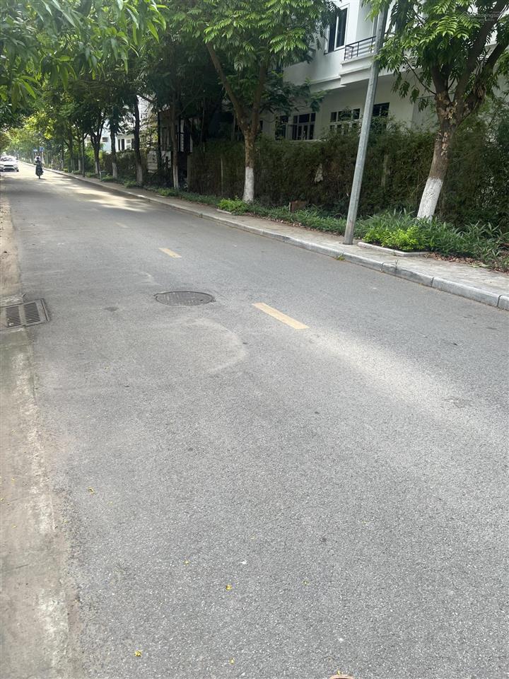 Chính chủ cần bán biệt thự lideco142 m. giá 19 tỉ cần bán gấp. có ra lộc