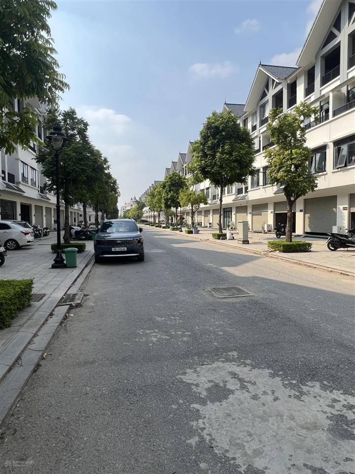 Chính chủ cần bán lk hinode, khu đông dương, giá 11 tỷ. vị trí đẹp, gần hồ.