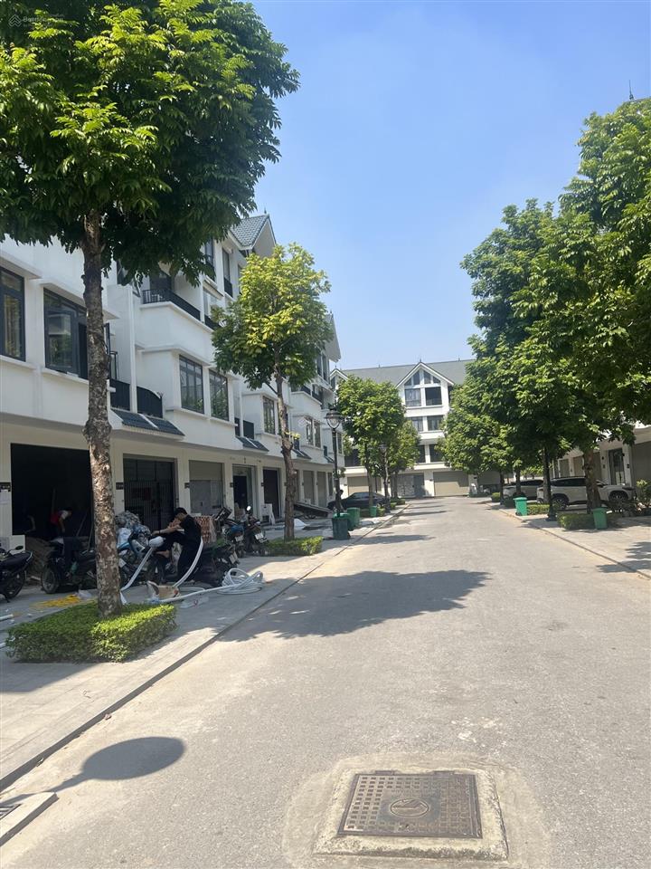 Chính chủ cần bán lk hinode, khu đông dương, giá 11 tỷ. vị trí đẹp, gần hồ.