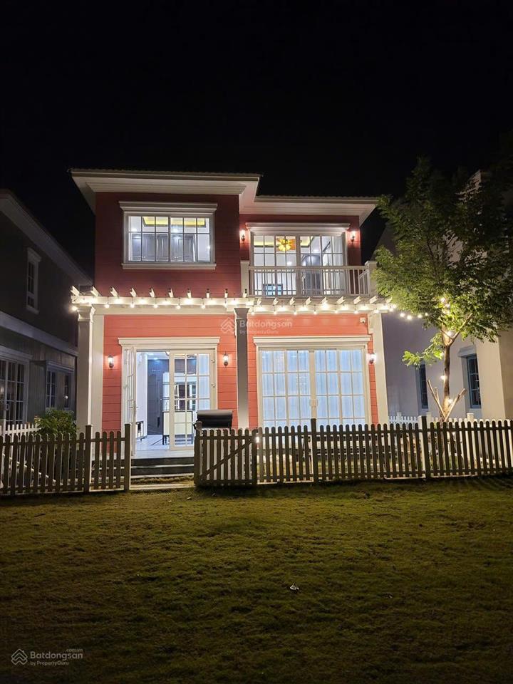 Cắt lỗ căn villas đơn lập khu 2 sát biển, đối diện clubhouse siêu đẹp full đồ  200m2