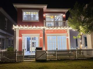 Cắt lỗ căn villas đơn lập khu 2 sát biển, đối diện clubhouse siêu đẹp full đồ  200m2