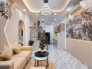 Nhà 3 tầng kế mặt tiền hoàng văn thụ p9 phú nhuận dt 4x7,2m, 28m2 đất , trệt 2 lầu, 3 phòng ngủ