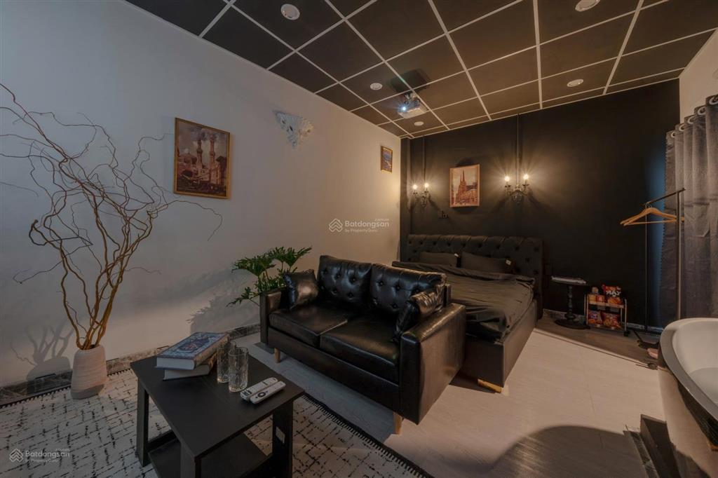 Lê quang định, bình thạnh  69m² (5.4x13)  hẻm 4m ô tô nhỏ  2 tầng, 3 pn  đang cho thuê airbnb