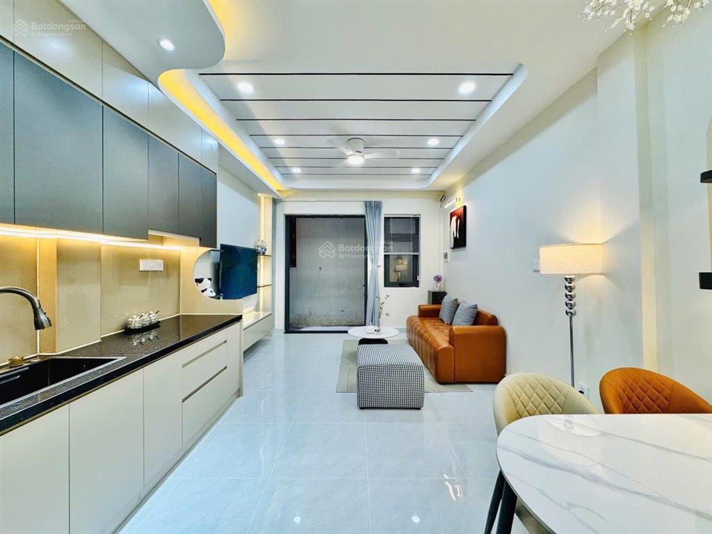 Ngay hàng xanhđh hồng bàng, chợ bà chiểu quận 1 đi 5p  3 tầng lầu, 3pn, 3 toilet, 3,6x8m = 27m2