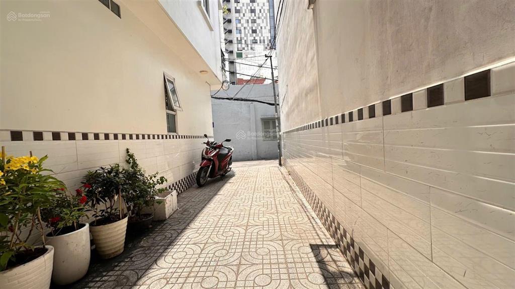 Nhà khu phân lô kế hxh phan đăng lưu ngang 5m , dài 7.5 m, 37,5m2, nhà 3 lầu , sân thượng