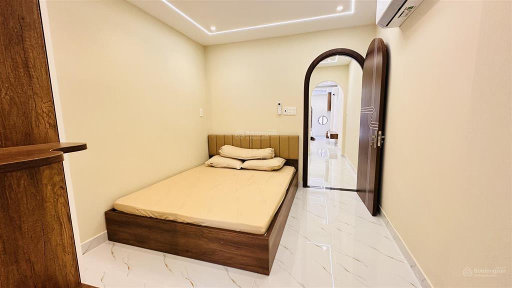 Siêu phẩm + siêu hiếm hẻm xh + 2 mặt tiền trước sau nguyễn kiệm ngang ~3m dài 16,45m, cn 44,3m2