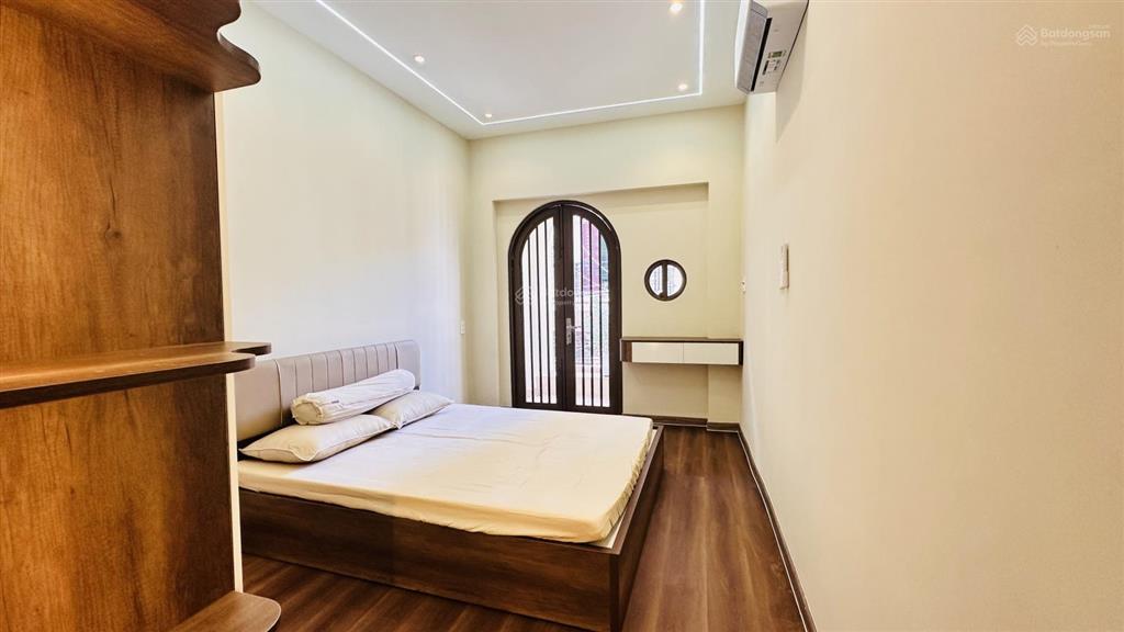 Siêu phẩm + siêu hiếm hẻm xh + 2 mặt tiền trước sau nguyễn kiệm ngang ~3m dài 16,45m, cn 44,3m2