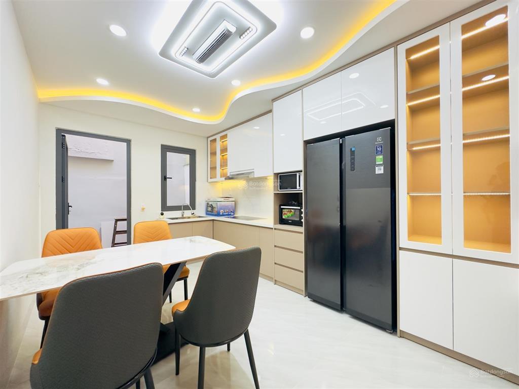Mặt tiền kinh doanh hiếm vị trí đẹp phú nhuận đường phùng văn cung, giáp phan đăng lưu