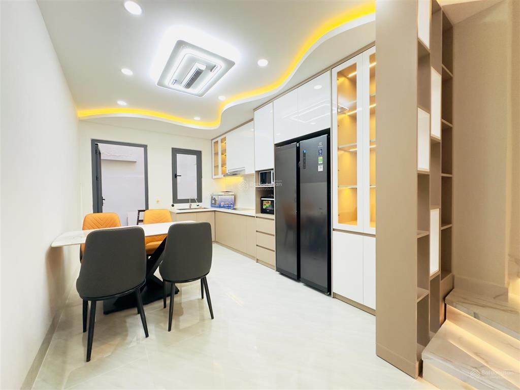 Mặt tiền kinh doanh hiếm vị trí đẹp phú nhuận đường phùng văn cung, giáp phan đăng lưu