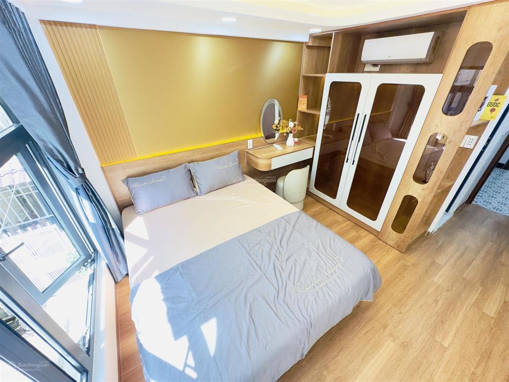 Cạnh phố ẩm thực phan xích long phú nhuận, hẻm xe hơi  diện tích 40m2. kết cấu 1 trệt 3 lầu