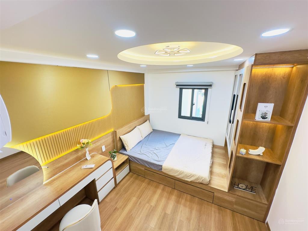 Cạnh phố ẩm thực phan xích long phú nhuận, hẻm xe hơi  diện tích 40m2. kết cấu 1 trệt 3 lầu