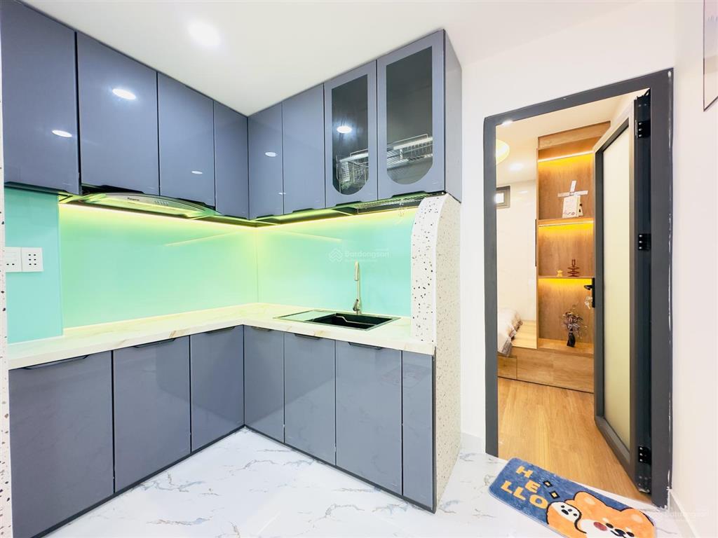 Cạnh phố ẩm thực phan xích long phú nhuận, hẻm xe hơi  diện tích 40m2. kết cấu 1 trệt 3 lầu