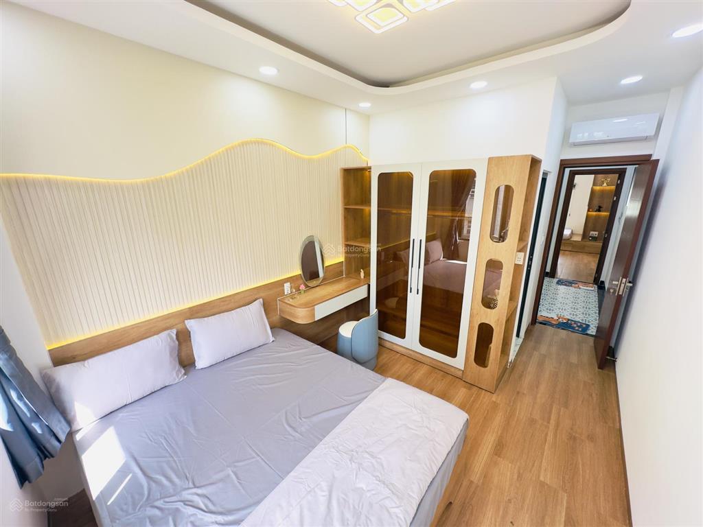 Cạnh phố ẩm thực phan xích long phú nhuận, hẻm xe hơi  diện tích 40m2. kết cấu 1 trệt 3 lầu
