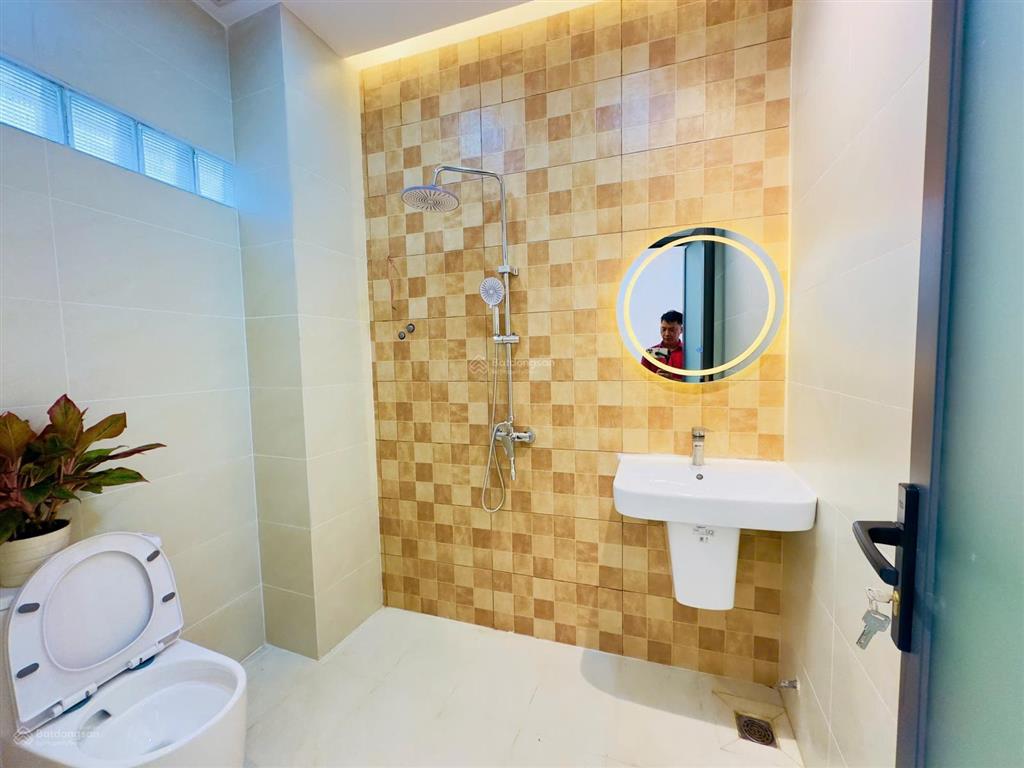 Biệt thự mini giữa lòng phan xích long  hoa sữa chỉ nhỉnh 100 triệu/m2 cho ~ 60m2 đất full ko lg