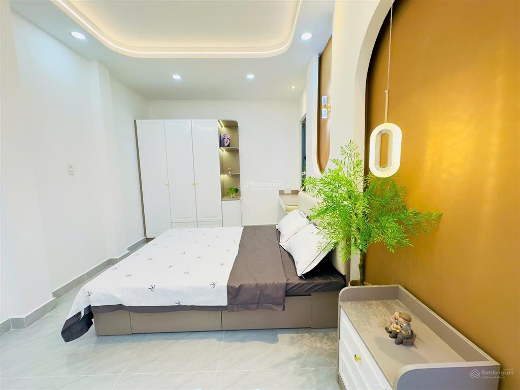 Biệt thự mini giữa lòng phan xích long  hoa sữa chỉ nhỉnh 100 triệu/m2 cho ~ 60m2 đất full ko lg