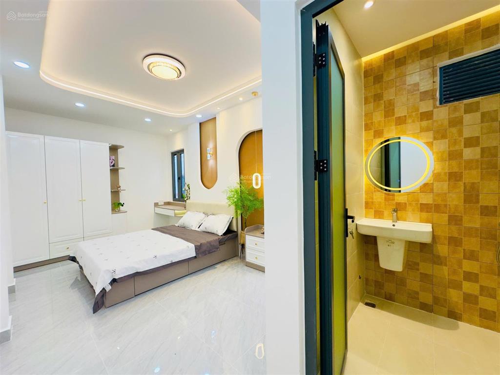 Biệt thự mini giữa lòng phan xích long  hoa sữa chỉ nhỉnh 100 triệu/m2 cho ~ 60m2 đất full ko lg