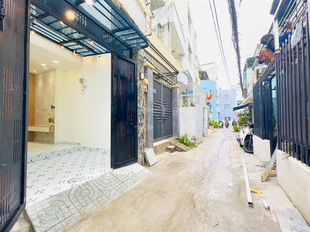 Bán nhà hxh 330/ phan văn trị, 6,3 tỷ (thương lượng). dt 3,4m dài 12,2m, nở hậu 3,45m, 44m²