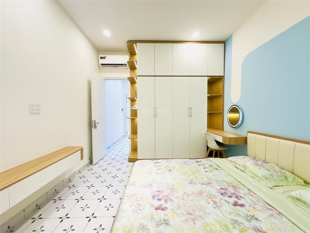 Bán nhà hxh 330/ phan văn trị, 6,3 tỷ (thương lượng). dt 3,4m dài 12,2m, nở hậu 3,45m, 44m²