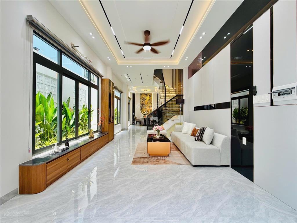 Cặp siêu phẩm trung tâm sát đại học công nghiệp tú mỡ, 4.5x13m trệt 2 lầu sân thượng chuồng cu
