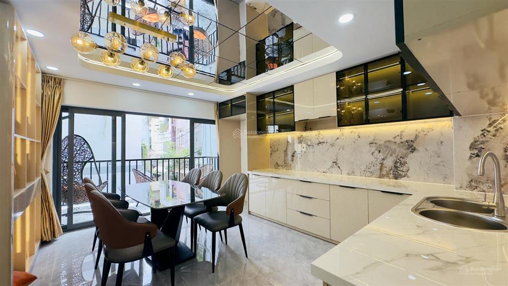 Nhà mới phú nhuận  oto vào nhà  5 tầng  50m2  thang máy chỉ 10.95, 3.85m ( nh 4m ) x 13m 50m2