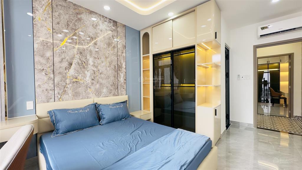 Nhà mới phú nhuận  oto vào nhà  5 tầng  50m2  thang máy chỉ 10.95, 3.85m ( nh 4m ) x 13m 50m2