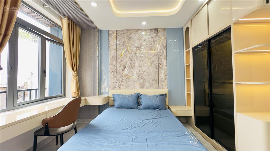Nhà mới phú nhuận  oto vào nhà  5 tầng  50m2  thang máy chỉ 10.95, 3.85m ( nh 4m ) x 13m 50m2