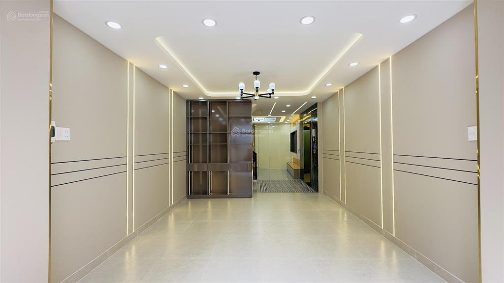 Nhà mới phú nhuận  oto vào nhà  5 tầng  50m2  thang máy chỉ 10.95, 3.85m ( nh 4m ) x 13m 50m2