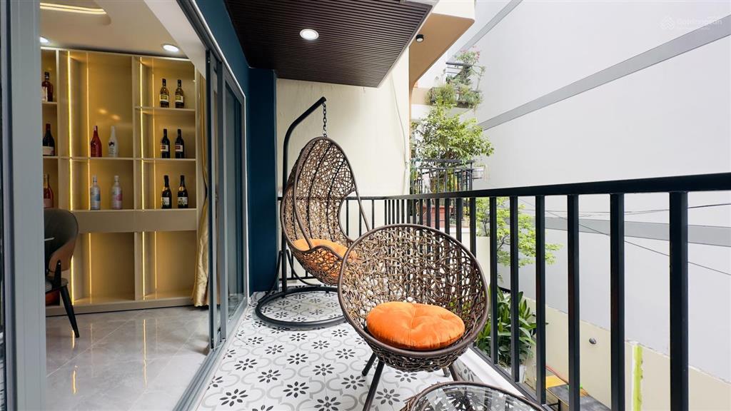 Nhà mới phú nhuận  oto vào nhà  5 tầng  50m2  thang máy chỉ 10.95, 3.85m ( nh 4m ) x 13m 50m2