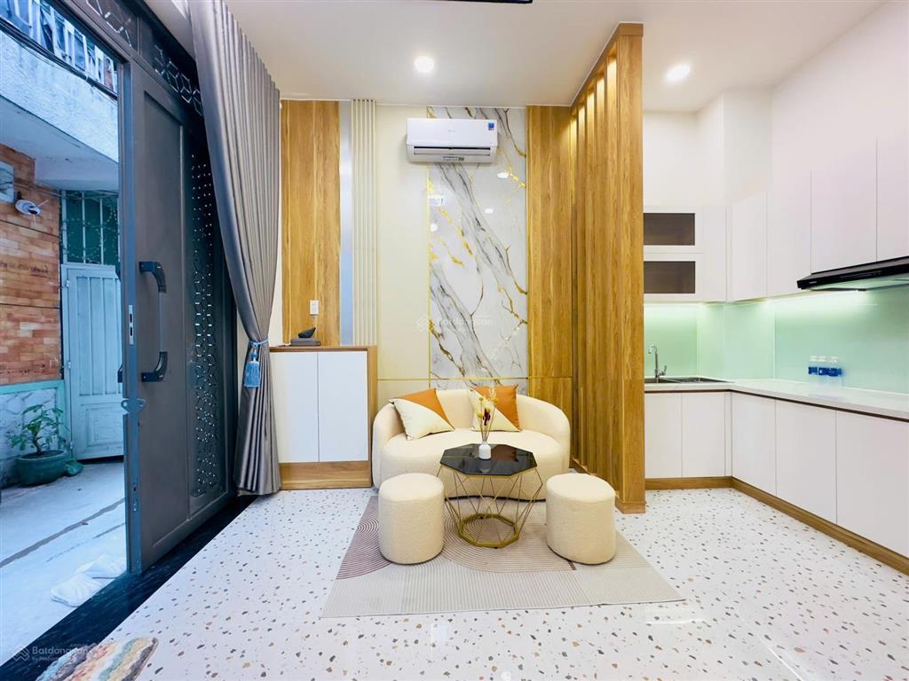 Nhà đẹp xây mới 4 tầng full nội thất, trung tâm phú nhuận, 4,4m x 4,4m, 20m2 giá chỉ 4,99 tỷ,