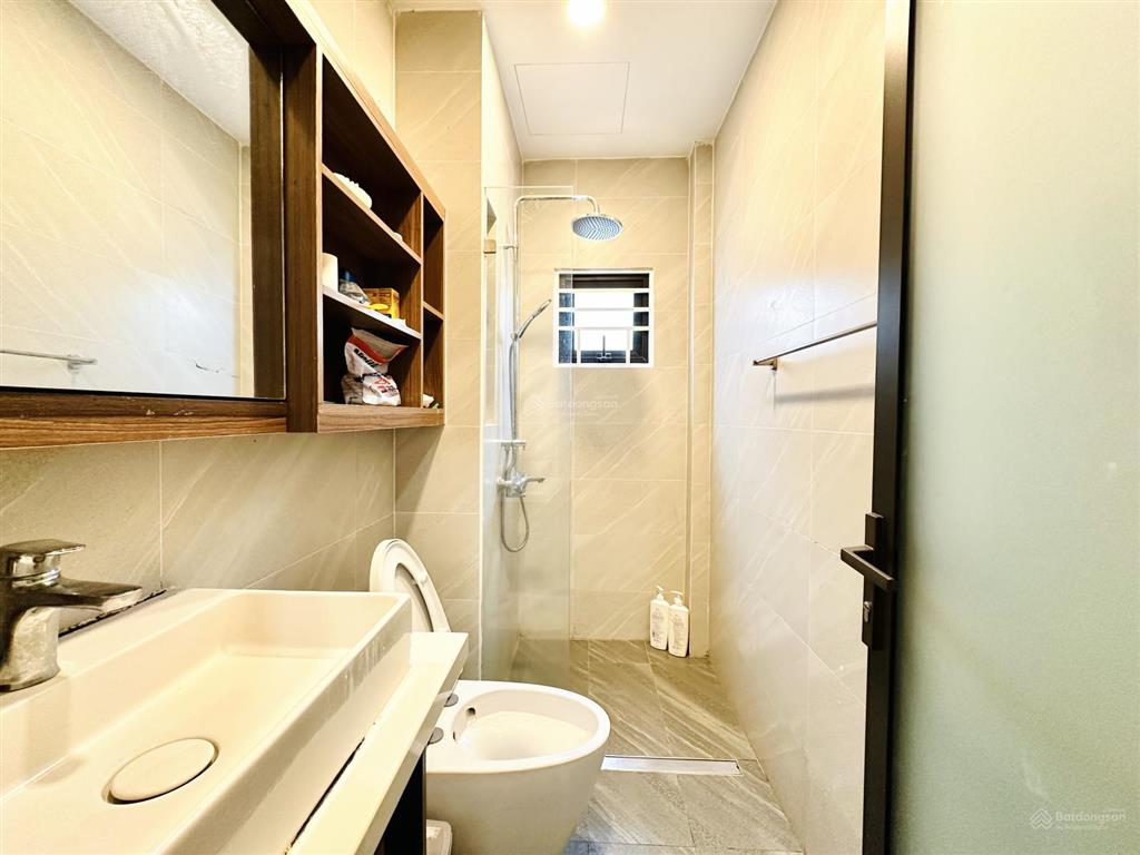 Siêu phẩm hxh nguyễn bỉnh khiêm chỉ 8.5 tỷ tl
diện tích đẹp 4m 14m nở hậu 4,2m, 60m2, 222m2 sàn