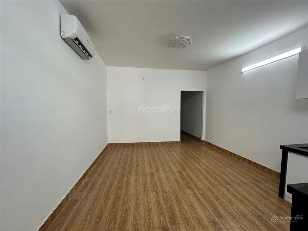 Nhà hẻm thông bùi đình túy  phan văn trị bình thạnh ngang 4m dài 13,54m, nở hậu l 4,9m, cn 55,7m2