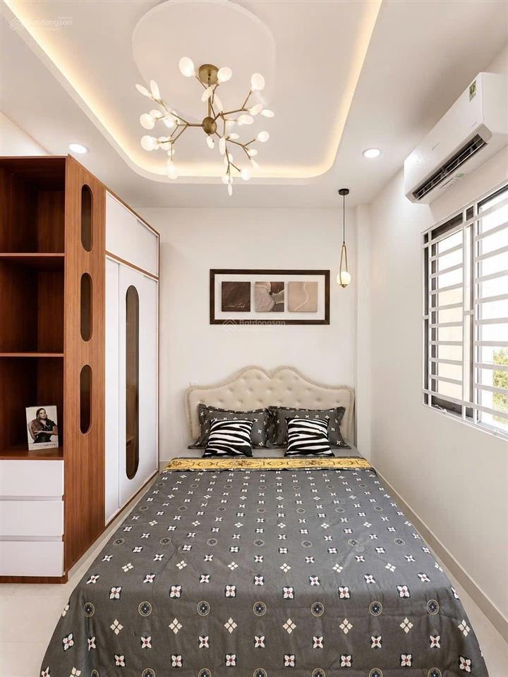 Giảm 200 triệu hiếm 343 phan xích long  dtcn 34m2, 3,10m (nở hậu 3,4m) x 11m tổng dt xd 136m2