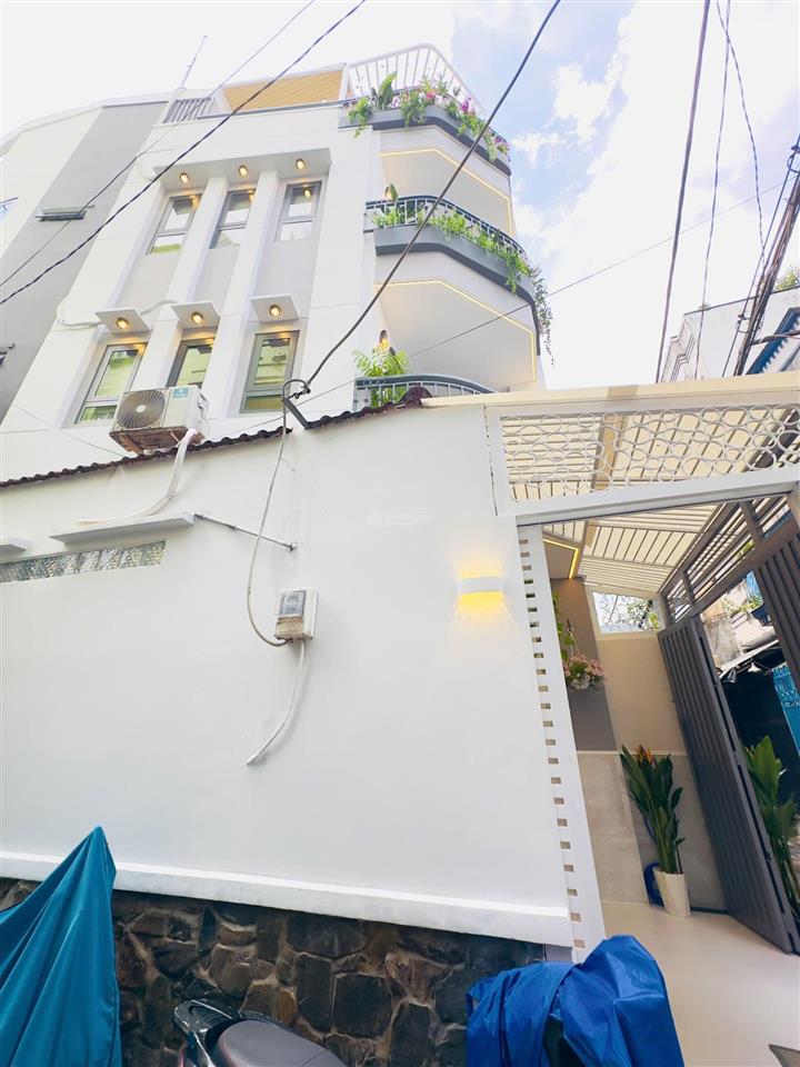 Giảm 1 tỷ còn 9,3 tỷ tl
lên sóng siêu phẩm căn góc 2 mt vị trí đẹp ngay tt phú nhuận
cô giang